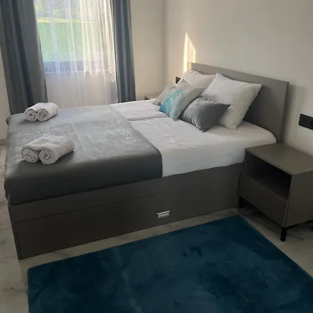 Nejra Villa